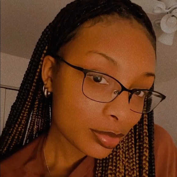 Meet your Posher, Essence - Picture 1 of 1